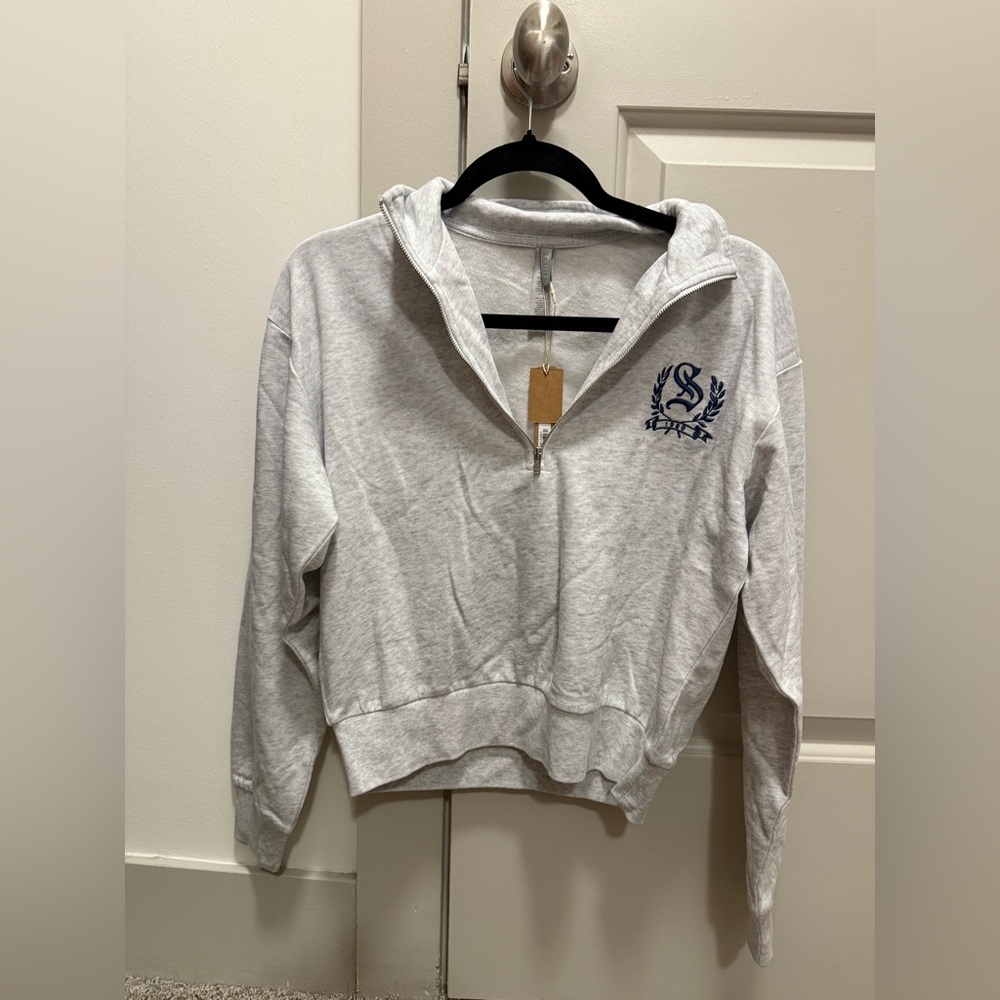 SKIMS Medium Gray Half-Zip Sweatshirt. ⚡️🖤